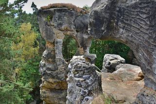 Rotštejn, jak jsme ho znali. Když Klokočky patřily trampům - Médium.cz